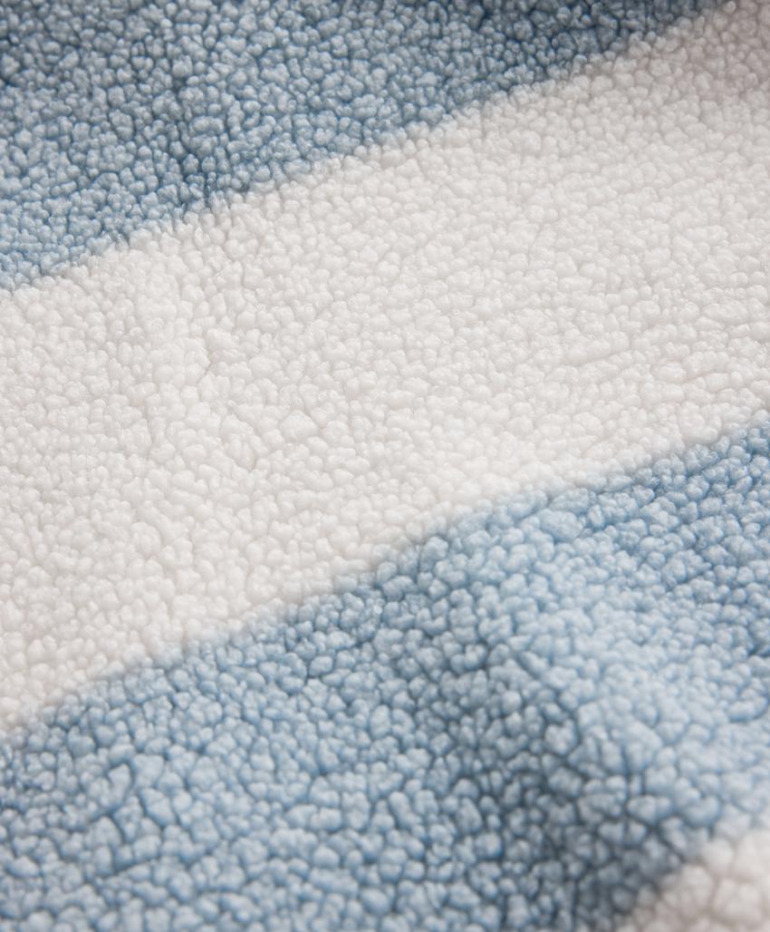 Полосатая куртка-бомбер из искусственного меха