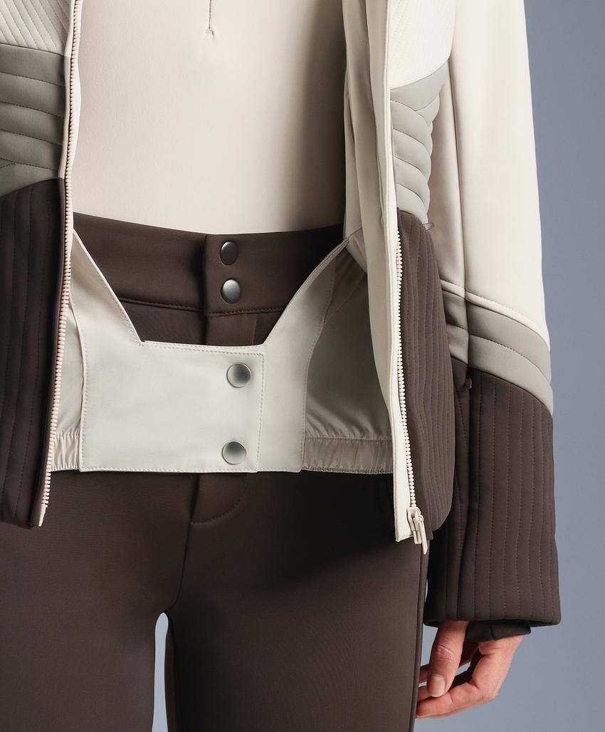 Приталенная водоотталкивающая куртка для горных лыж с прослойкой primaloft® в цветовой гамме блоков