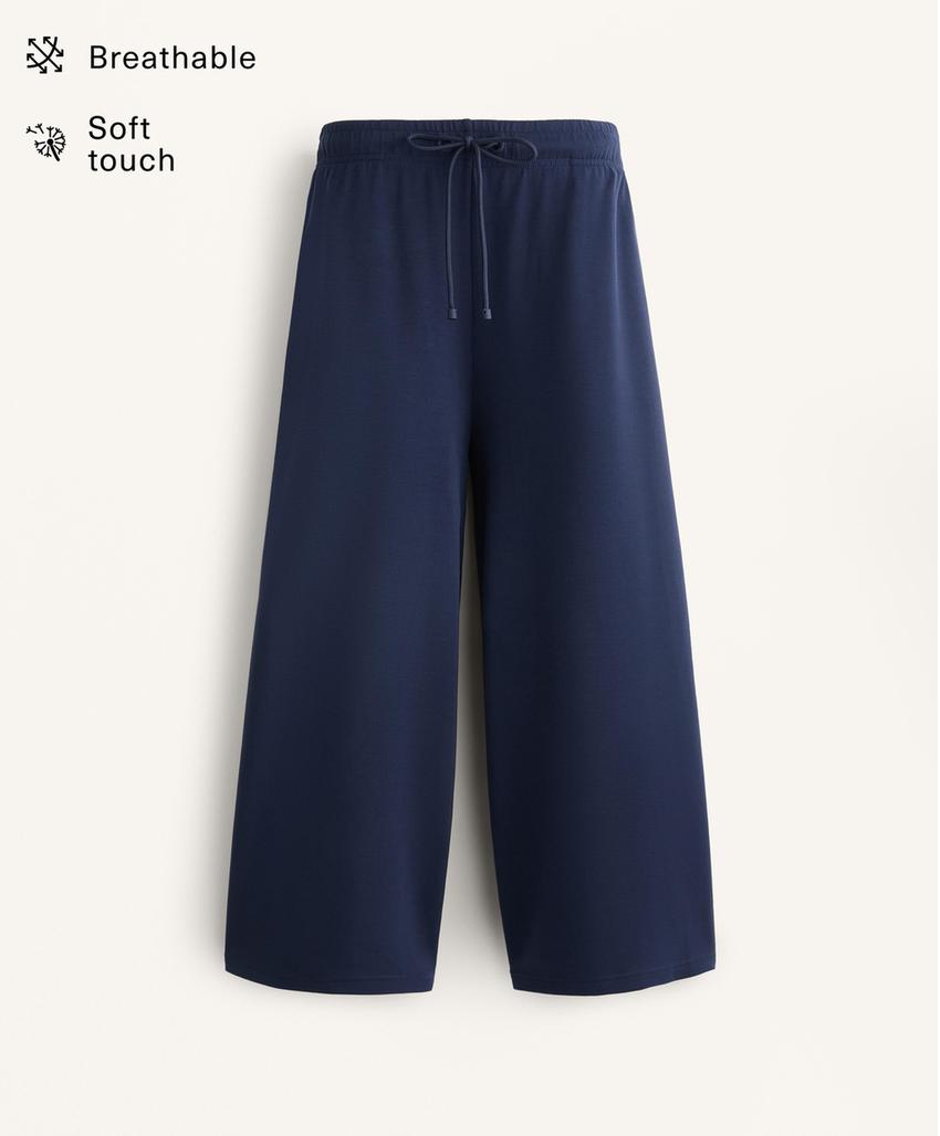 Широкие укороченные брюки из мягкой ткани с модалом