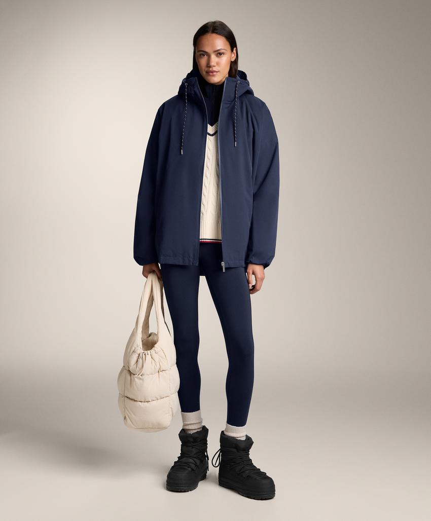 Джемпер мини с косами и v-образным вырезом