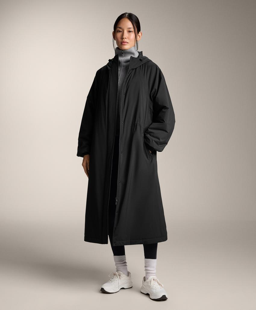 Длинный утепленный пуховик oysho из 10k thindown® водонепроницаемый и легкий