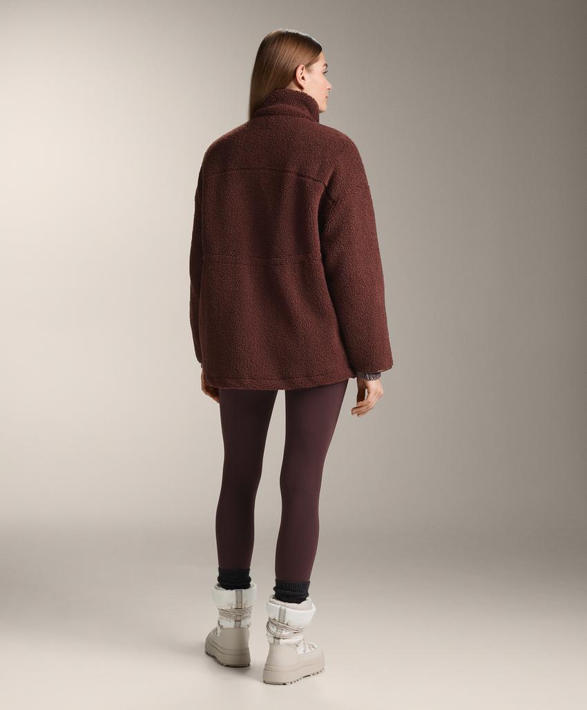 Куртка из искусственного меха с регулируемой талией