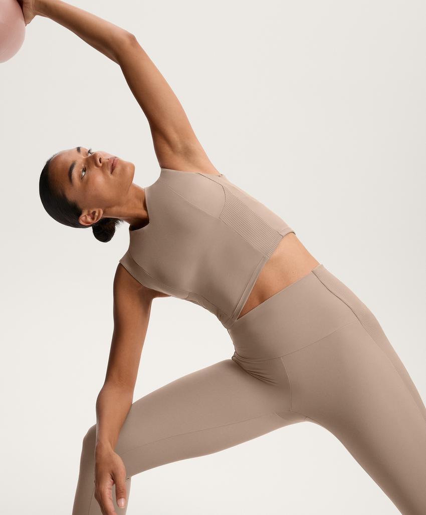 Топ из ребристого трикотажа comfortlux