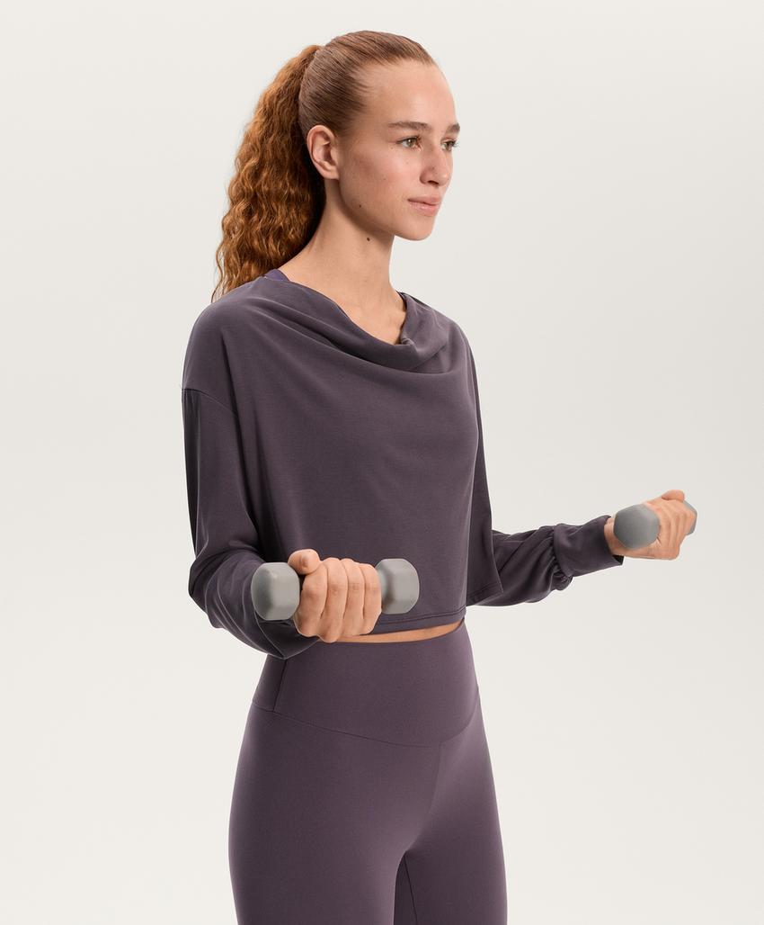 Футболка с драпированным вырезом из модала