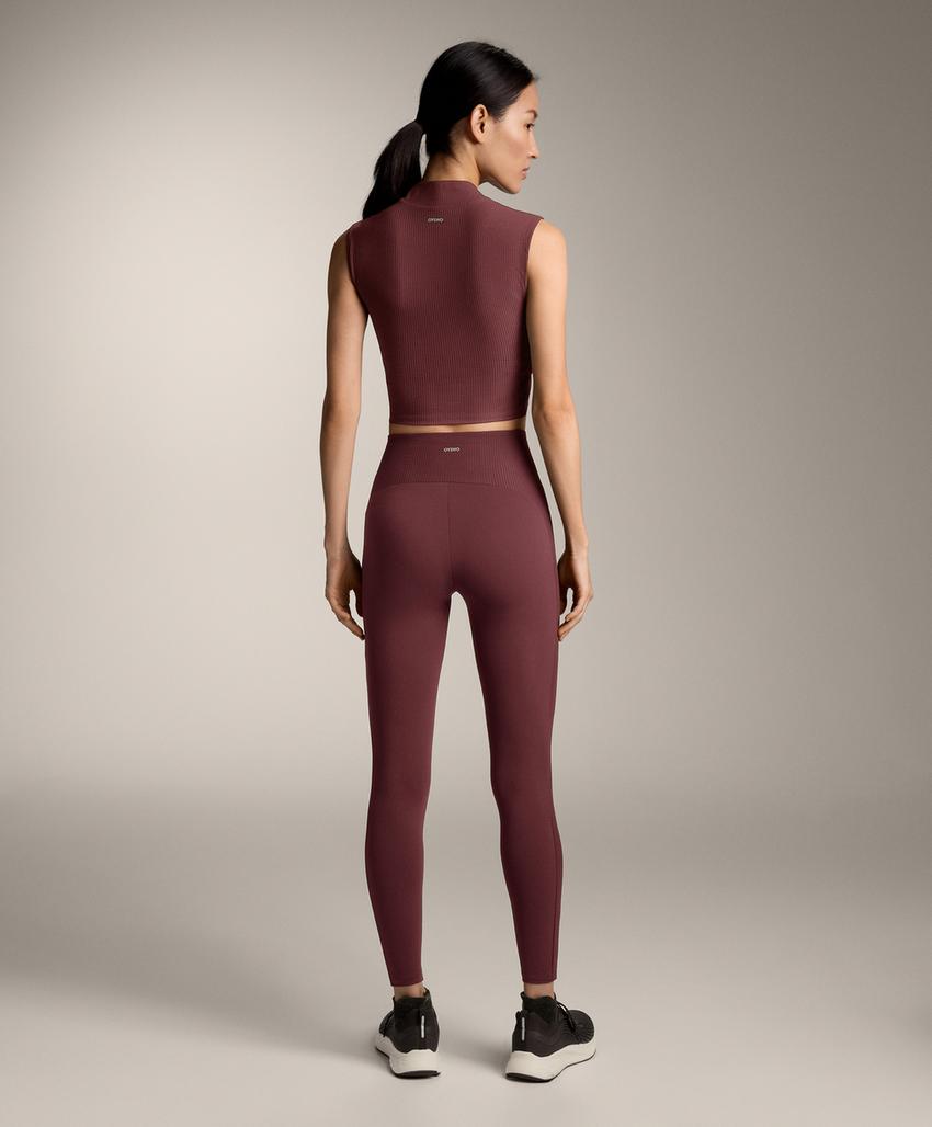 Tank top Comfortlux с перекрестным вырезом без рукавов