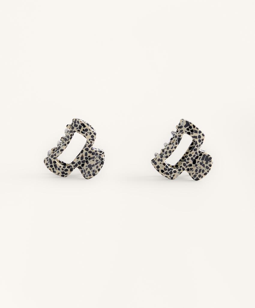 2 заколки для волос с эффектом мрамора