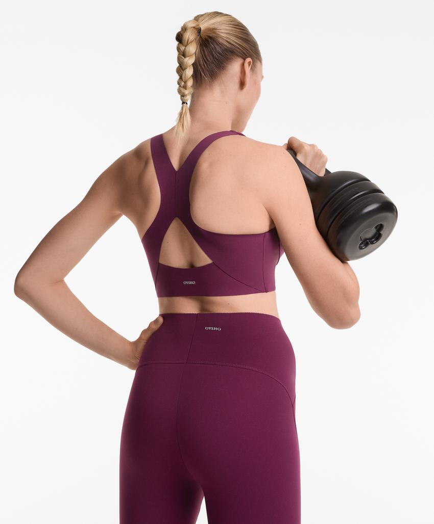 Сжатый бюстгальтер средней поддержки с чашечками