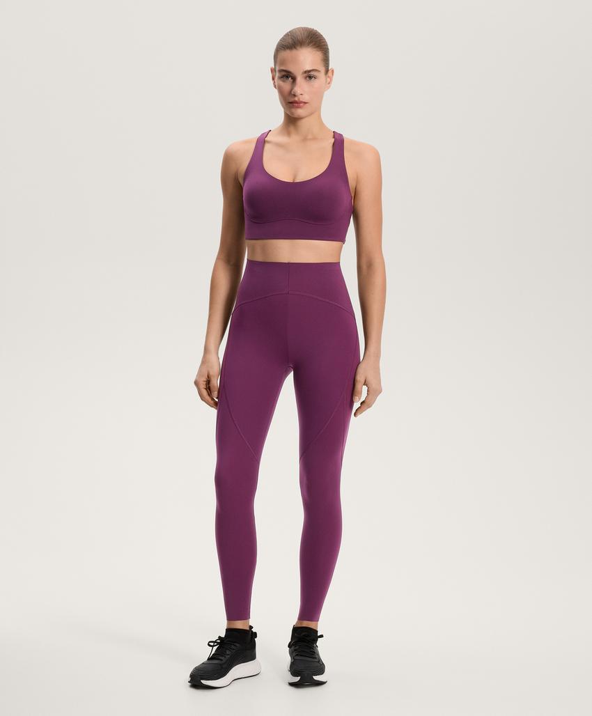 Сжатый бюстгальтер средней поддержки с чашечками