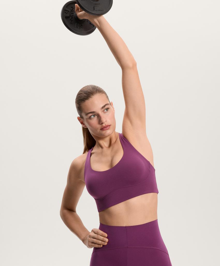 Сжатый бюстгальтер средней поддержки с чашечками