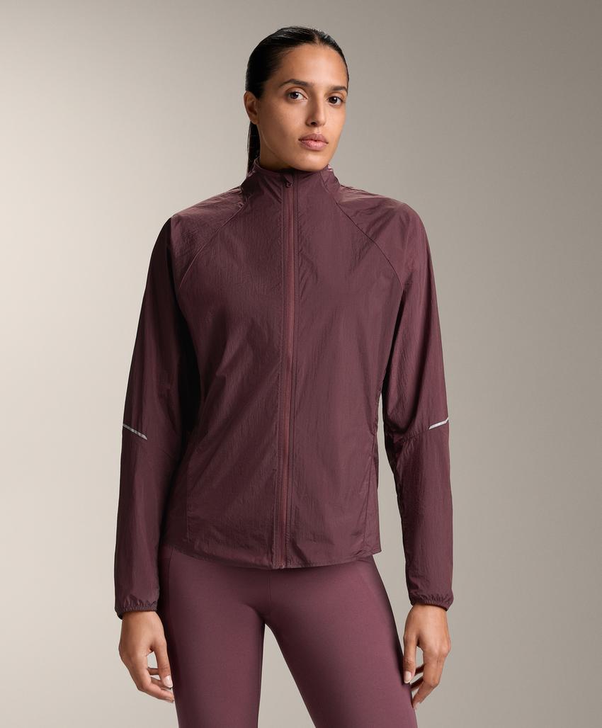 Ветровка для бега со водоотталкивающим покрытием