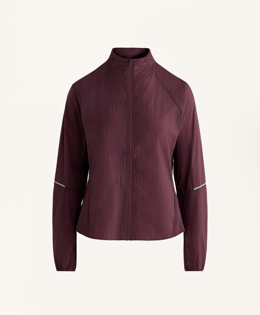 Ветровка для бега со водоотталкивающим покрытием