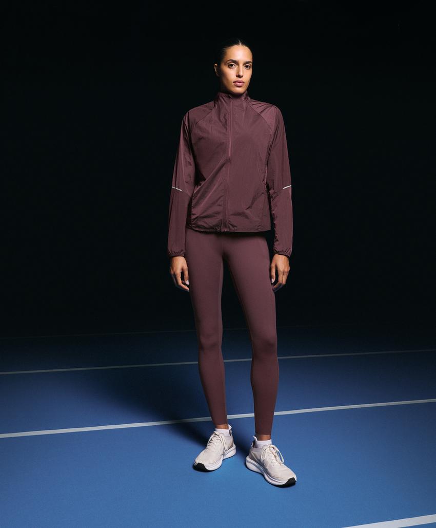 Ветровка для бега со водоотталкивающим покрытием