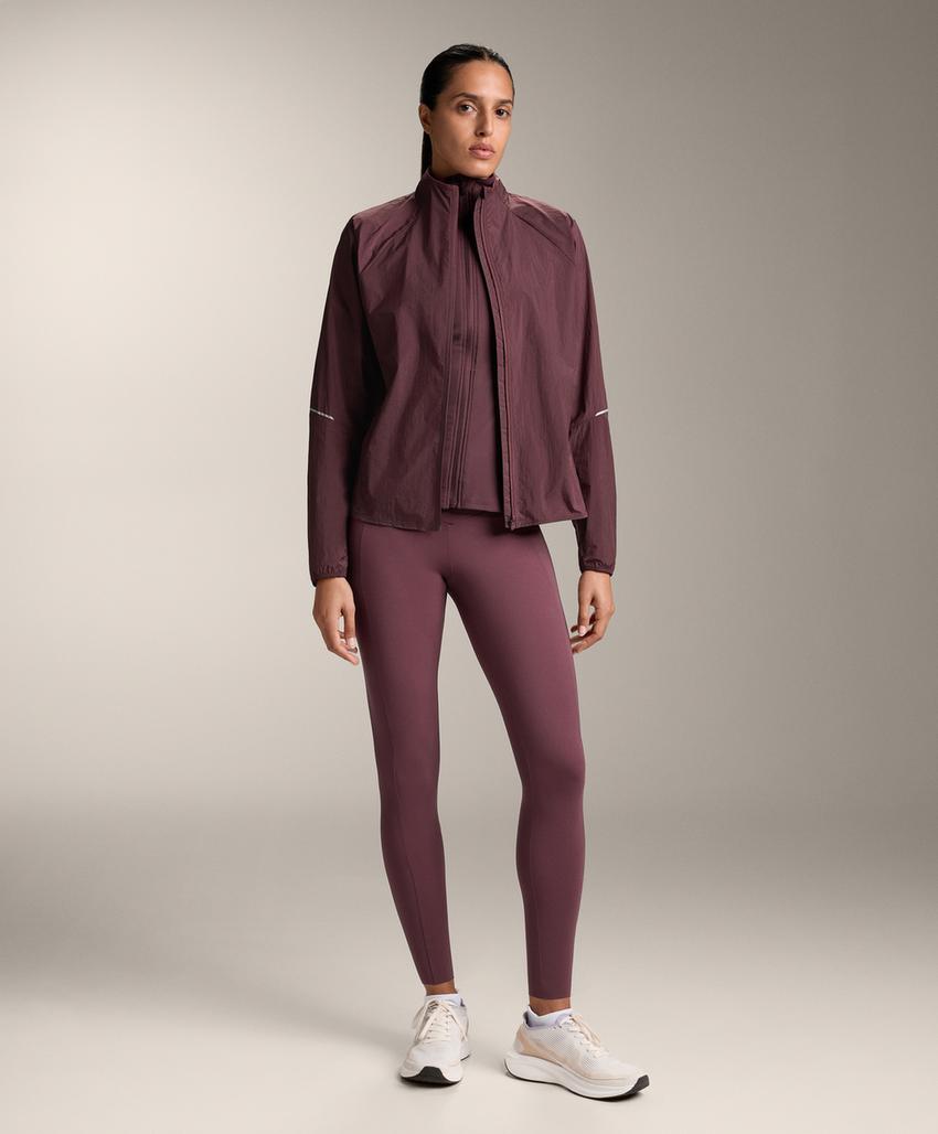 Ветровка для бега со водоотталкивающим покрытием