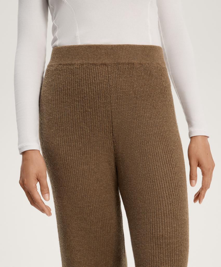 Вязаные прямые брюки
