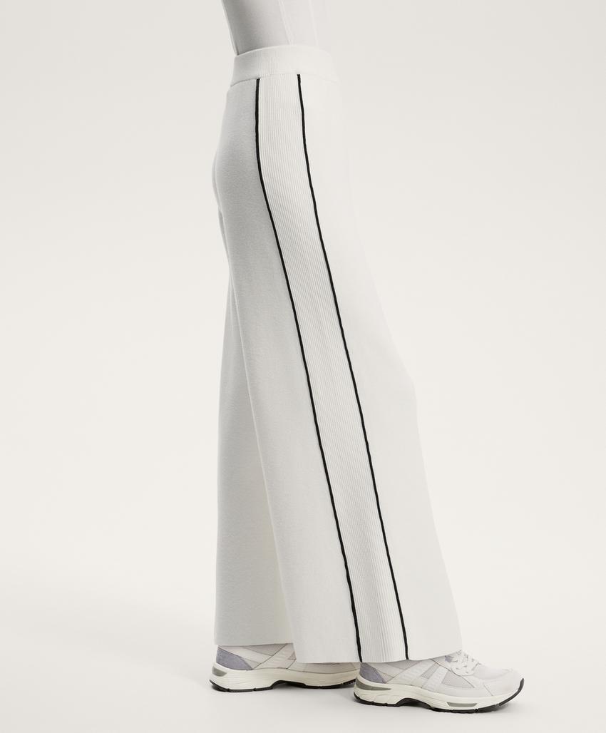 Прямые вязаные брюки с контрастным кантом