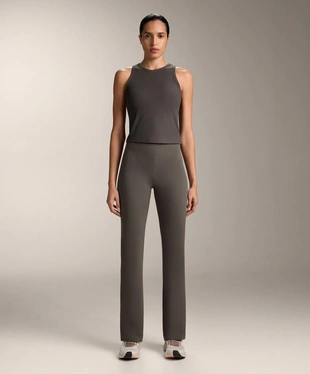 Брюки клеш COMPRESSIVE с завышенной талией и эффектом пуш-ап- Заказать в России