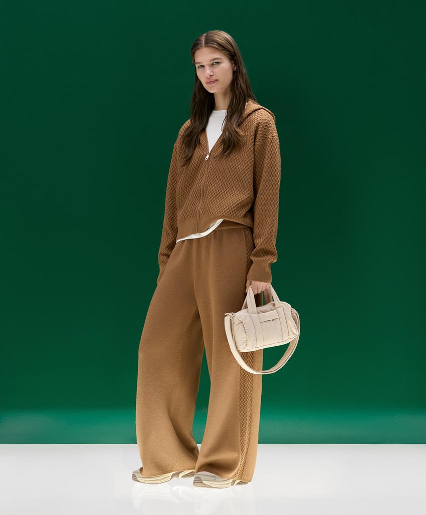 Вязаные брюки прямого кроя со структурным узором по бокам