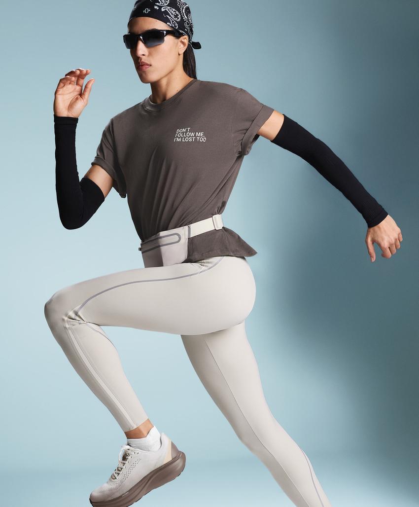 High-rise Compressive reflective core control ankle-length leggings