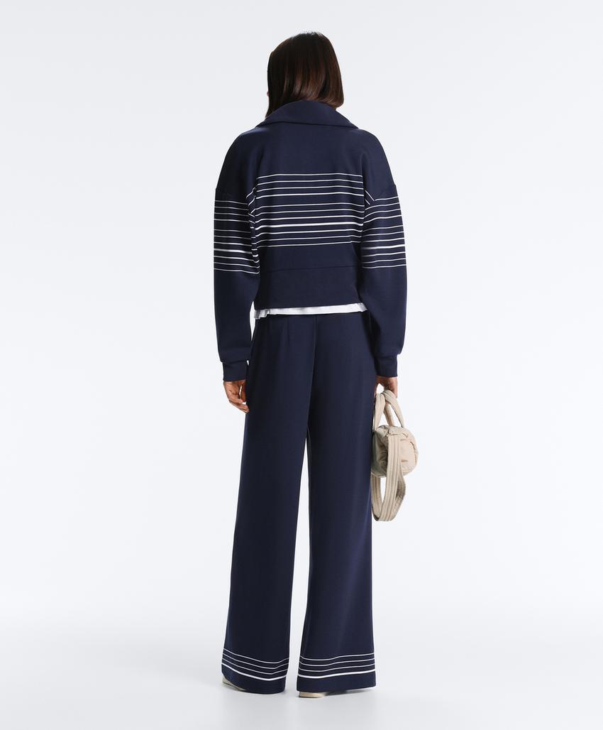 Куртка в морскую полоску из мягкого модала