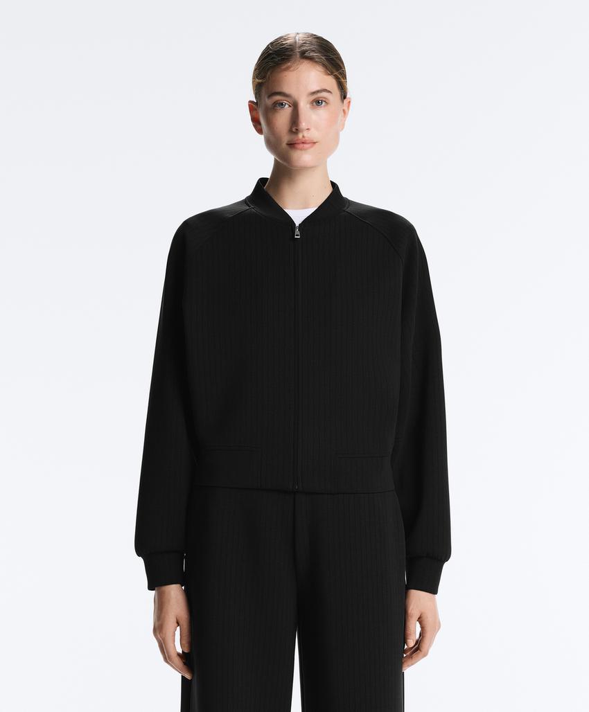 Куртка-бомбер в полоску из мягкой ткани с модалом