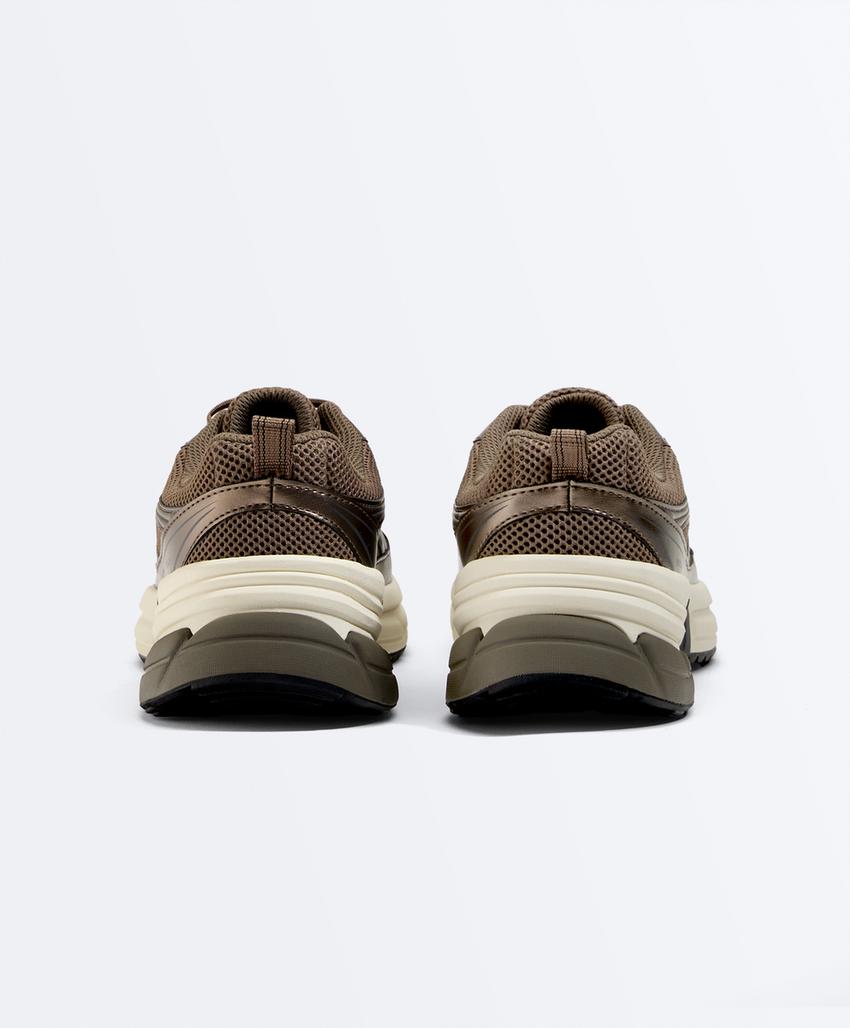 Кроссовки в стиле Running