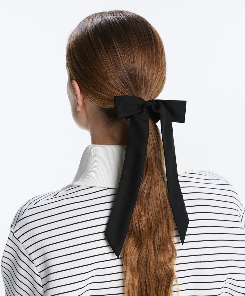 2 резинки для волос с бантом