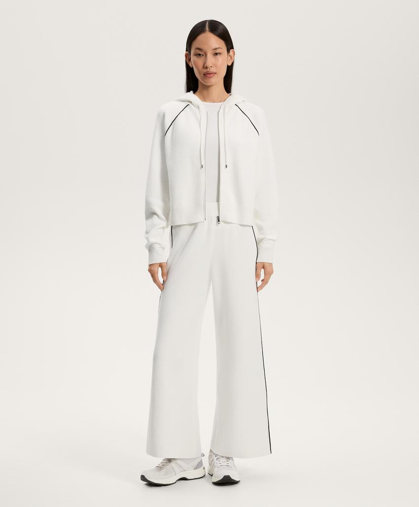 Вязаный кардиган с капюшоном и контрастным кантом