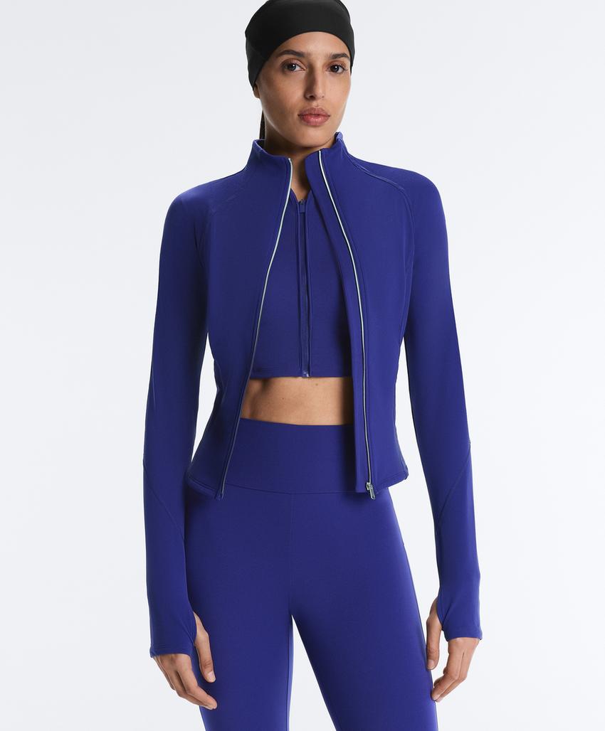 Легкая теплая высокотехнологичная куртка