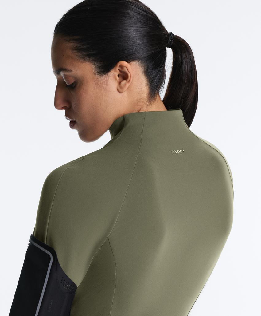 Легкая и теплая высокотехнологичная куртка