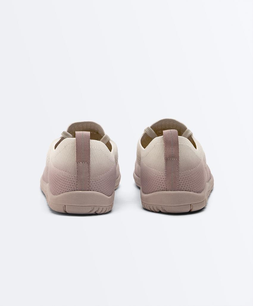 Универсальные кроссовки для спорта с эффектом босых ног