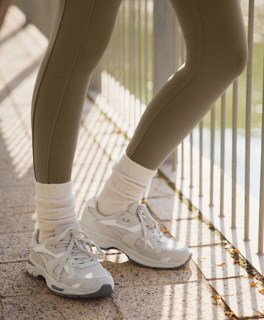 Беговые кроссовки