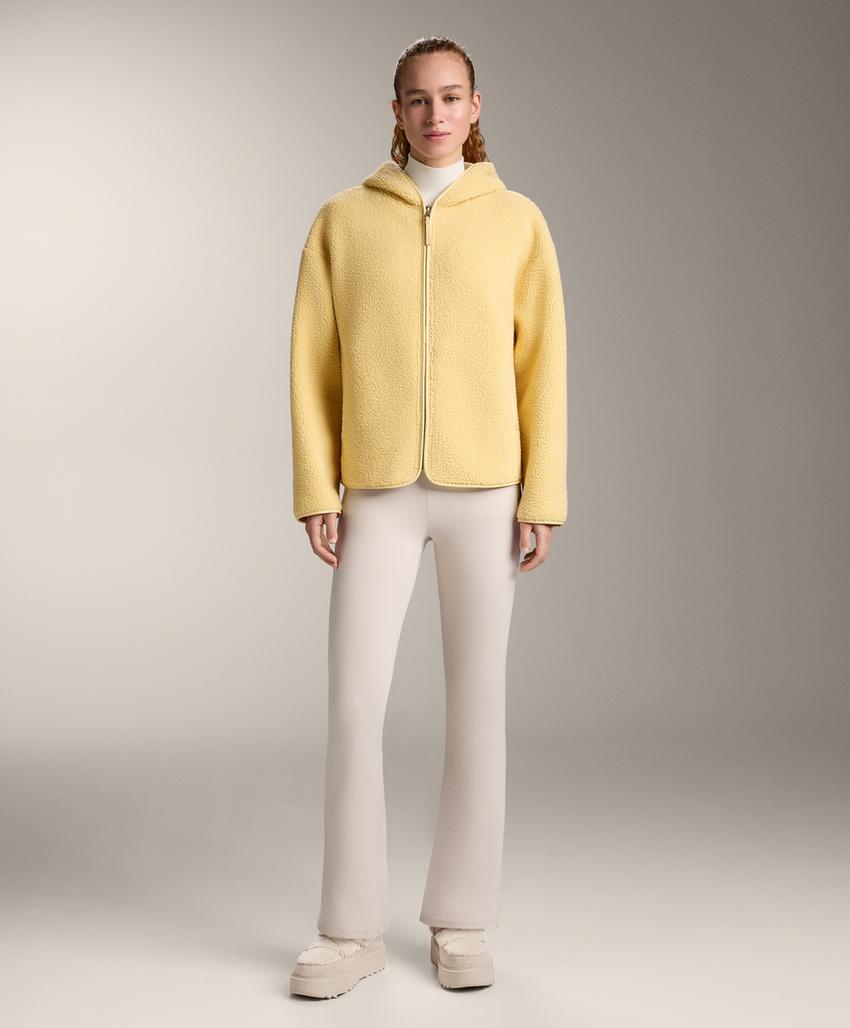 Полушубок с капюшоном из искусственного меха