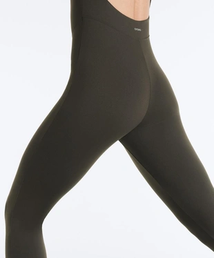 Длинный комбинезон EVERMOVE с коротким рукавом- Заказать в России