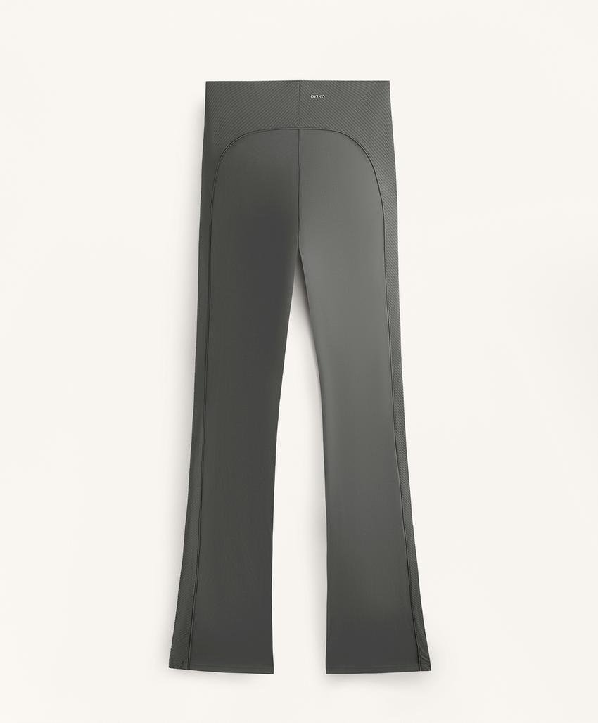 Брюки комфортного кроя с высокой посадкой и боковыми ребрами