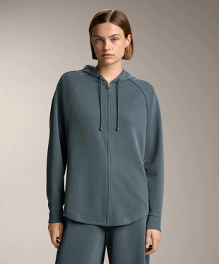 Куртка в рубчик с капюшоном и 29% модала- Заказать в России