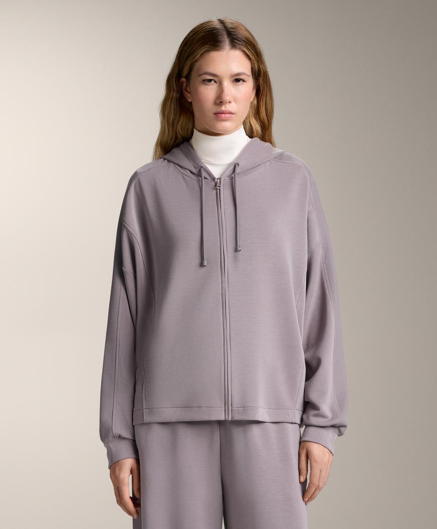 Удлиненная куртка с капюшоном и деталью в рубчик из мягкого модала