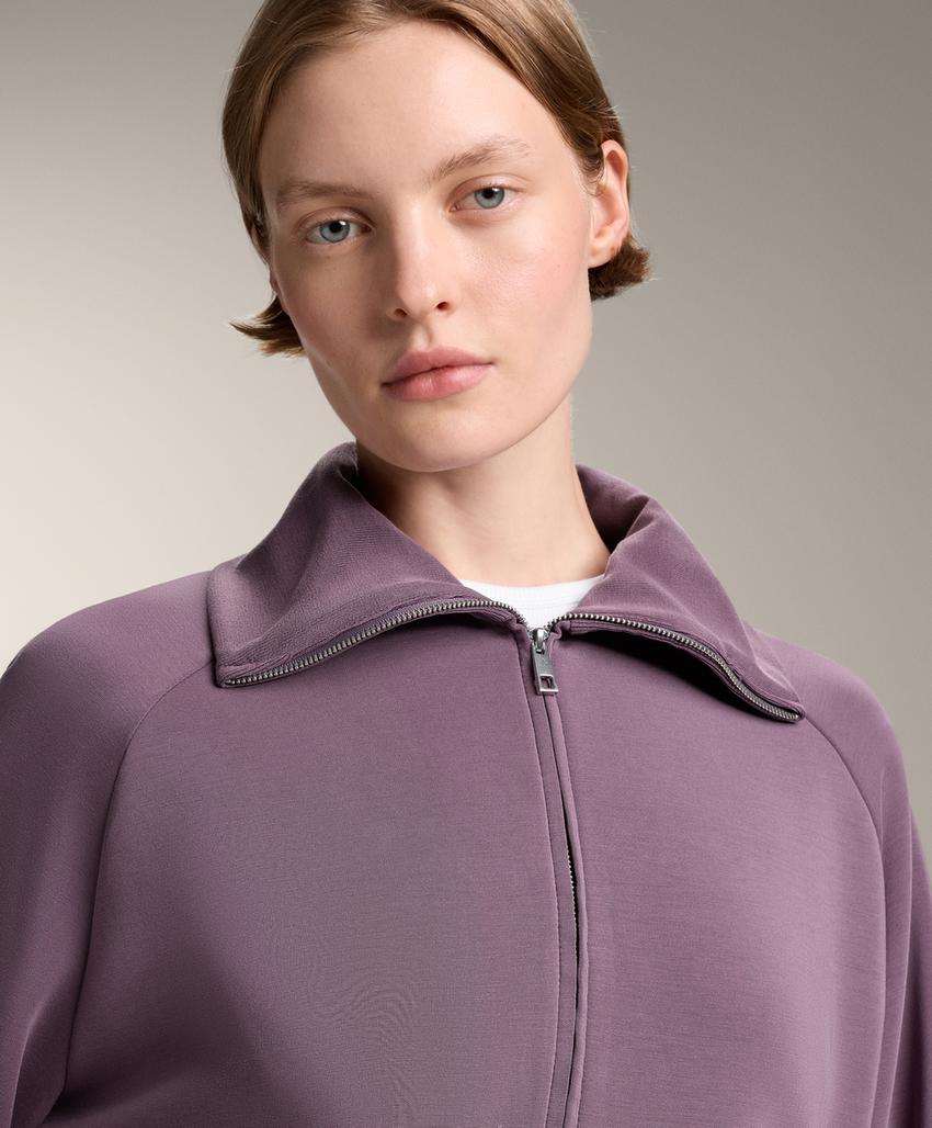 Пиджак с высоким воротником и приталенной талией из мягкой модальной ткани