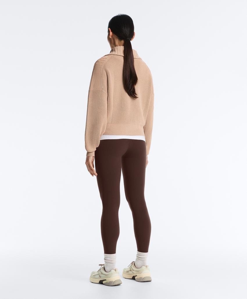 Вязаная куртка в рубчик