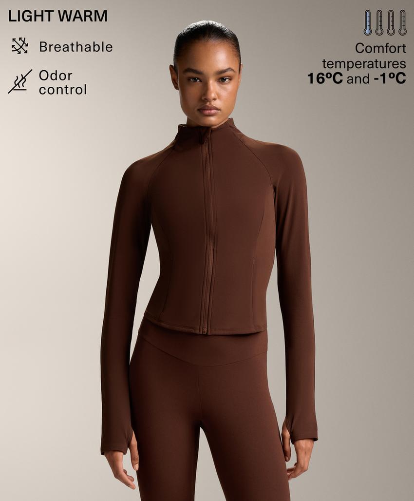 Легкая теплая техническая куртка