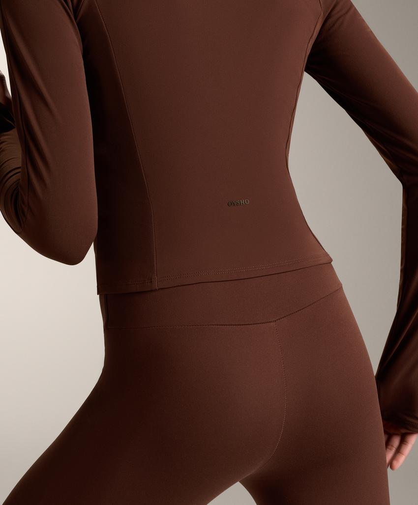 Легкая теплая техническая куртка