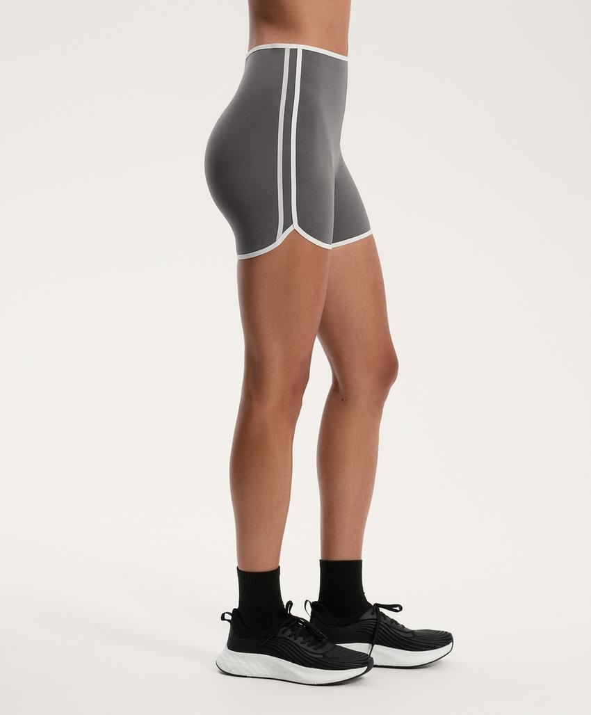 Компрессионные ретро шорты с высокой посадкой 10 см