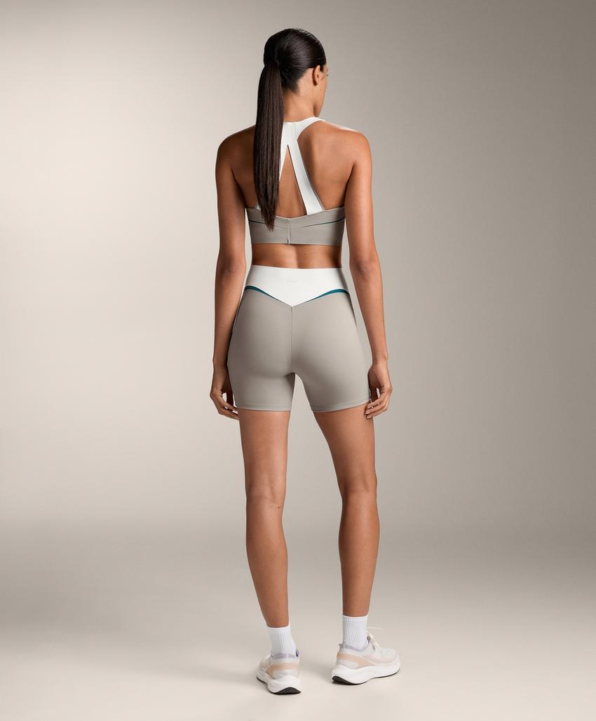 Шорты высокой посадки hot pants с компрессионными линиями и коррекцией фигуры 10 см