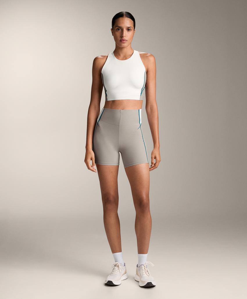 Шорты высокой посадки hot pants с компрессионными линиями и коррекцией фигуры 10 см