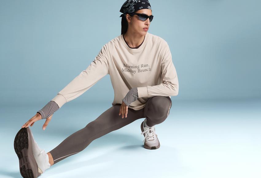 High-rise Compressive reflective core control ankle-length leggings