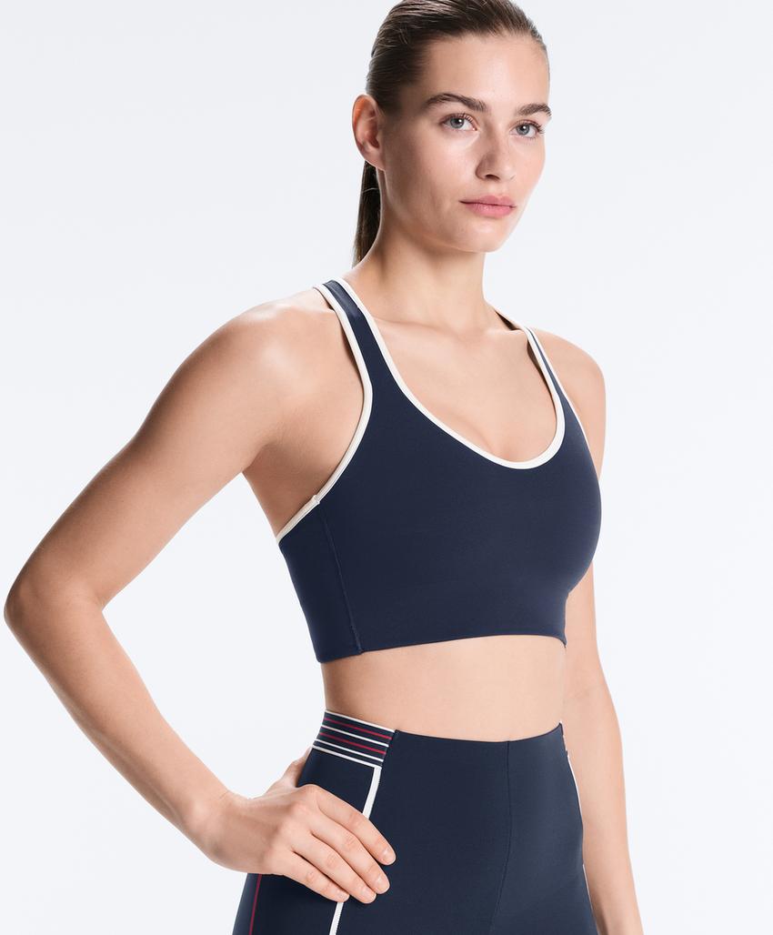 Спортивный топ средней поддержки с резиновыми вкладышами