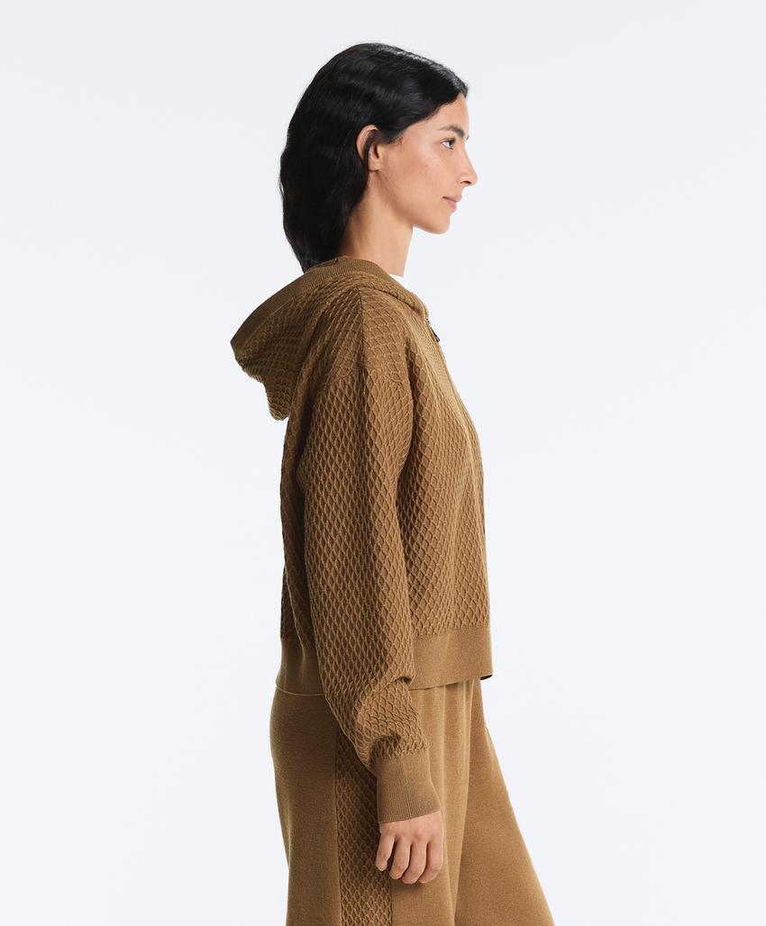 Вязаная куртка с капюшоном