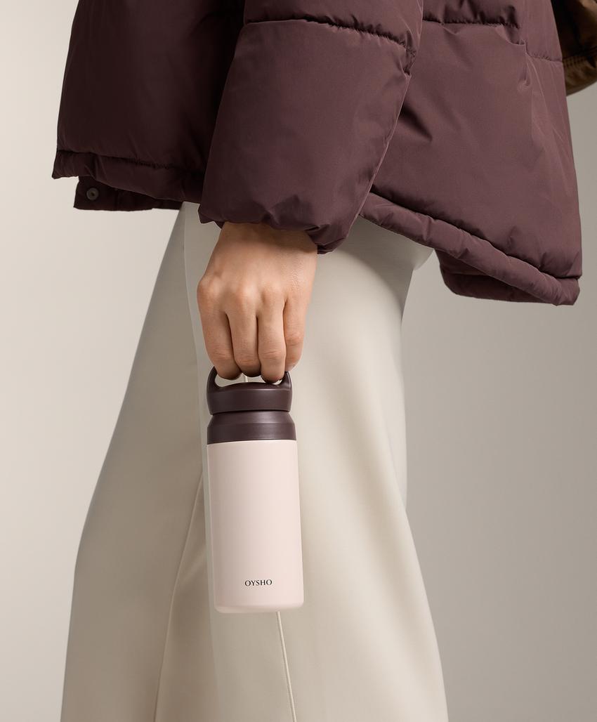 Garrafa térmica com asa