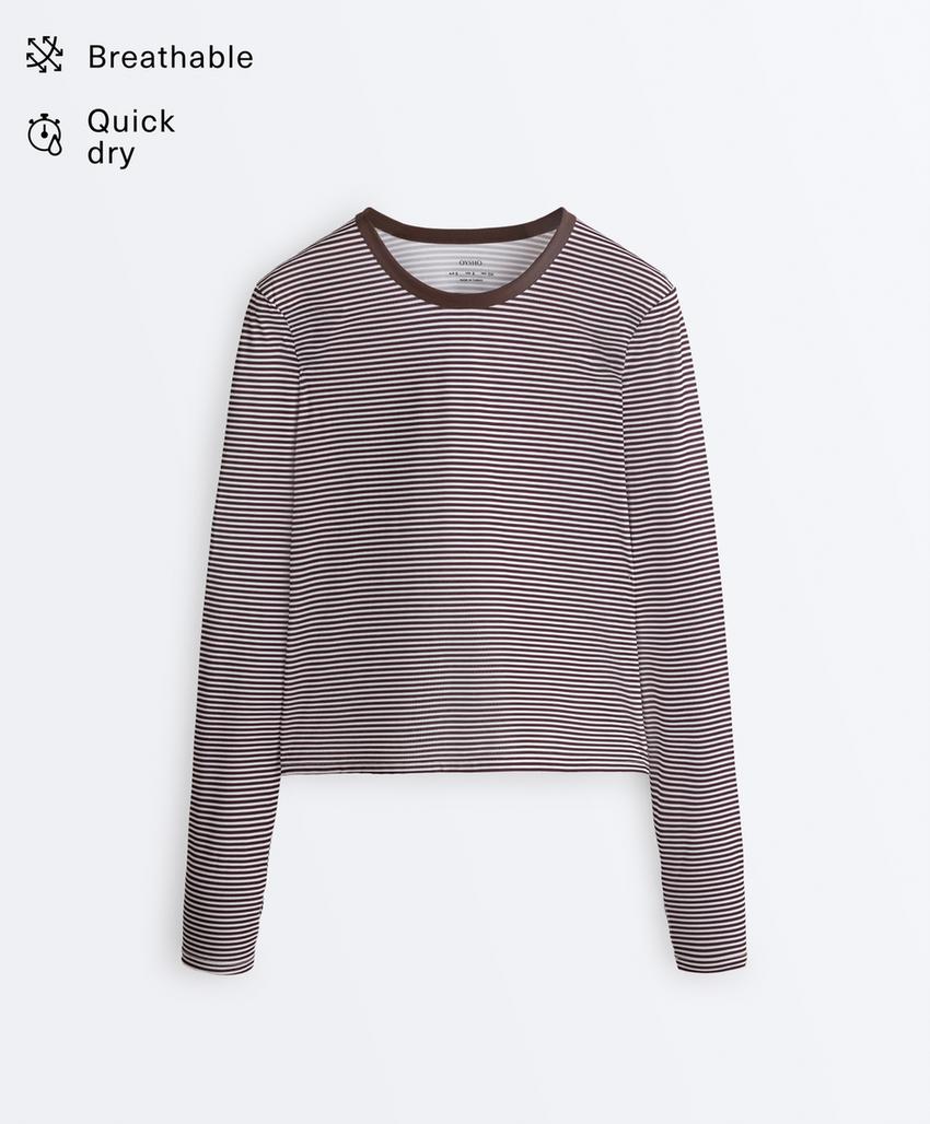 Лонгслив в полоску из высокотехнологичной ткани