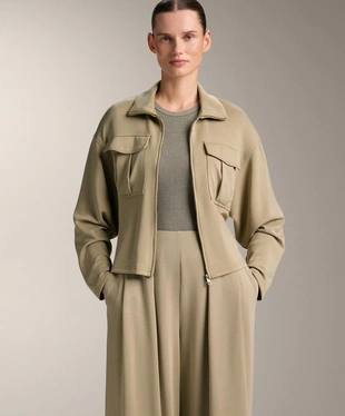 Куртка с ремнем из мягкой ткани с модалом- Заказать в России