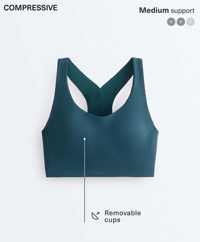 Сжимающий бюстгальтер средней поддержки с чашечками